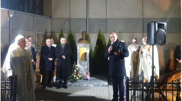 Без благослова папе: Степинац јунак хрватског црквено-државног врха